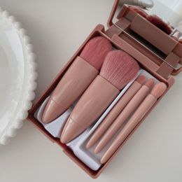 Pinceles de maquillaje, juego portátil de 5 piezas, tamaño de viaje rosa, mango corto, Kit de brochas de maquillaje, base en polvo, estuche de plástico con espejo