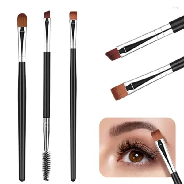 Pinceaux de maquillage Beiyali Fard à paupières Pinceau fumé en bois Dark Smudge Eyeliner moyen à poils courts