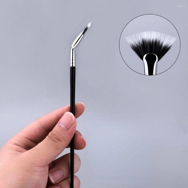 Pinceaux de maquillage pliés, poignée confortable, poils denses, brosse naturelle pour taches, outil de maquillage pour cils