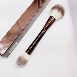 Pinceaux de maquillage Pinceau de maquillage en poudre de voile de sablier - Ensemble de surligneur de poudre double face Pinceau de maquillage cosmétique Cheveux synthétiques super doux 231124