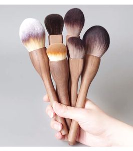 Pinceles de maquillaje Karsyngirl Brush Wood Walnut Large Retro Powder Honey Loose Super Soft Beauty Gift para novia Herramienta de maquillaje 230922