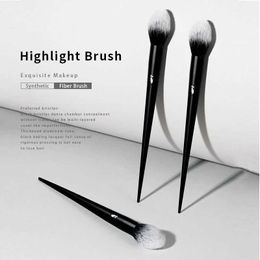 Brosse de maquillage Kat von D-makeup Brush 04 Highlight Fiber Hair Elegant Black Handle Brand Womens Q240507