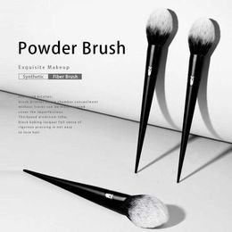 Brosse de maquillage kat von d-makeup Brush 20 Powder Fiber Hair Elegant Black Handle Brand Womens Q240507