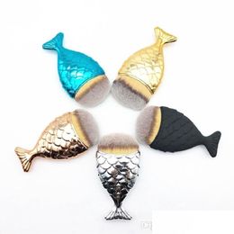 Pinceles de maquillaje Nuevo diseño Moda Colorf Sirena Forma de cola de pez Polvo Rubor Fundación Oval Maquillaje Herramientas Drop Entrega Salud Bea Dhklv