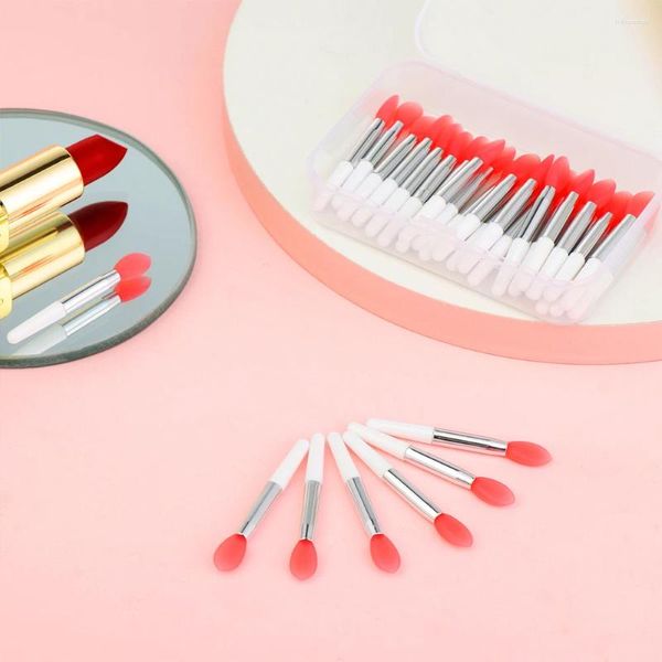 Brosses de maquillage doux avec 1 film de film Brush à la poussière Couvercle de la poussière Cosmetic Silicone Creative Lipstick Set Exfoliant