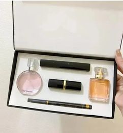 Collection Eye Foundation Makeup Set Shadow Palette Matte Lipstick 15 ml Perfume 6 in 1 cosmetische kit met GI 900