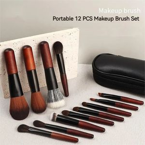 Outils de maquillage 12 pièces Mini pinceaux ensemble de pinceaux portables Super doux poils d'animaux bonne poudre effet collant voyage 231122