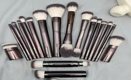 Make-up gereedschap Zandloperborstelset Intrekbare Kabuki Poeder Blush Naadloze afwerking Foundation Oogschaduw es 2210243007882
