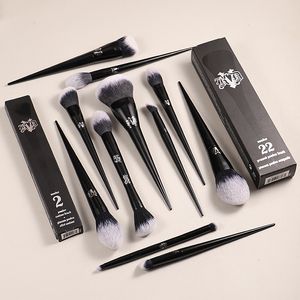 Outils de maquillage KVD Brushes Series Blusher Powder Foundation Concealer Eye Shadow Blending Cosmetic Beauty Make Up Brush Tool Maquiagem 230413