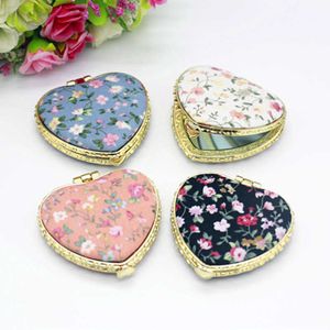 Outils de maquillage Miroir de maquillage pliable vintage Mini coeur rond miroir de courtoisie de maquillage Miroirs à main portables Miroir compact de poche Miroir cosmétique J230601