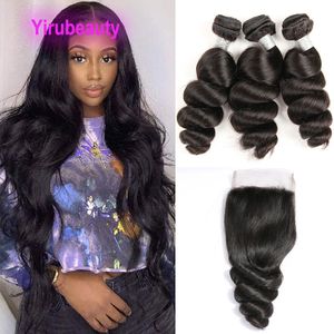 Bundles de vague lâche malaisiens avec fermeture à lacet 5X5 100% trames de cheveux humains Milieu Trois parties libres 10-30 pouces Couleur naturelle 4PCS