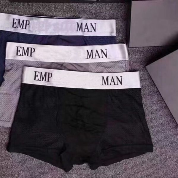 Shorts masculins boxer Boîtier respirant Men sous-vêtements coton mascules slippants pour pantalon de couleur unie sexy