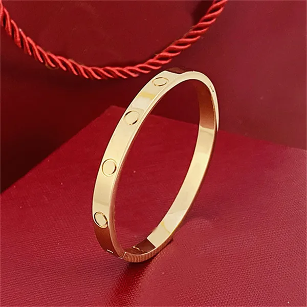 Homme bracelet designer bijoux charme Bracelets en acier inoxydable hommes boucle d'or bracelets pour hommes et femme design de mode Bracelets Saint Valentin Cadeau de Noël