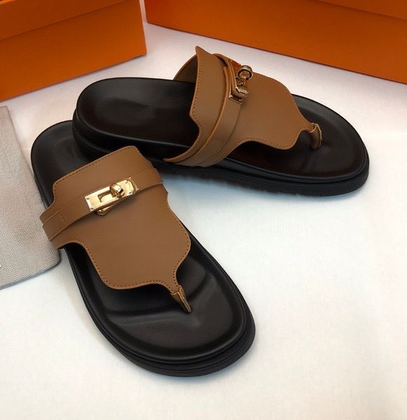 Homme Luxury Sandal Designer Chaussures Marque Slipper Gétille Taille de cuir de 38 à 46 Couleurs de blanc noir marron