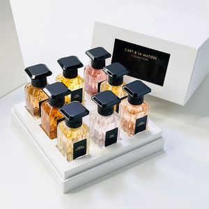 Coffret Parfum Homme Femme 10ml 8 pièces Spray Spiritueuse Double Vanille Rose Barbare pour toutes peaux avec envoi rapide