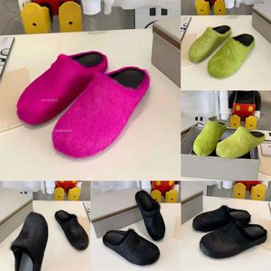 Manche de diapositives fashion fours pantoufles femmes rond orteils cheveux de cheval glisses de grex femelle noire rose rouge mules chaussures plates à moitié pantoufle femme décontractée chaussures