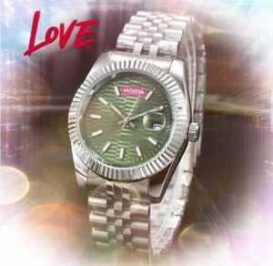Homme Femme Lovers Designer Quartz Batterie Montre 36 / 41MM Solide fine en acier inoxydable Lumineux Étanche Horloge Couples Style Classique Montres-bracelets montre de luxe cadeaux