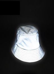 Homme Femmes Unisexe Réflective Glow Glow in the Dark Hip Hop Outdoor Summer Beach Sporting Sun Bucket Hat Bob Chapeau Caps WFGD809 T205306726