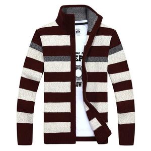 MANTLCONX Pull Hommes Automne Hiver SweaterCoats Mâle Épais Chandail Chaud Hommes Pull Rayé Casual Zipper Tricots Homme 211006