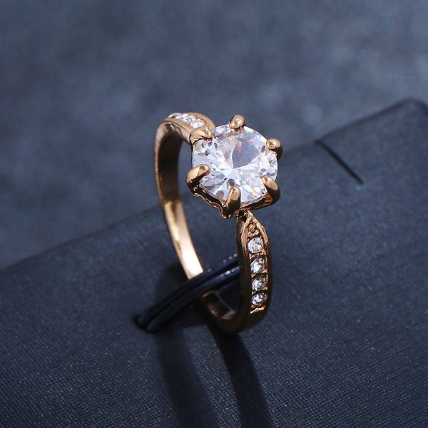 Anillo cristalino del circón del color de seis garras al por mayor del fabricante para los anillos de la joyería de la boda de las mujeres