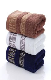 Fabricantes Dirigir la nueva toalla de algodón Foring Simple Fashion Fashion Faitel Patrón creativo Patrón de moda Toalla de baño4861897