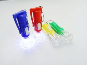 Fabrikanten Keychain Lights Creative and Practical Electronic Gifts leidde mode Luminous Hanglaggeschenken Luminous Toys Groothandel