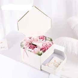 Les fabricants vendent une boîte-cadeau de fleurs de savon à deux couches avec un cadeau en forme de cœur avec une boîte à tiroirs pour le mariage de Noël, la Saint-Valentin2731