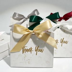Boîte de bonbons en marbre Grey Grey Boîte en carton Boîte cadeau Cadeau Small Sac Gift pour mariage Saby Shower Party Decoration 231227