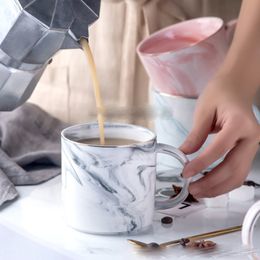 Tasse à café en céramique de marbre tasse à café en porcelaine de marbre classique tasses à lait de thé en céramique peintes à la main Mr et Mrs