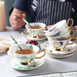 Gemarmerde koffiekopset Gouden handvat Europees porselein en schotel afternoon tea cup Cafe Teaware Party Drinkware 240104