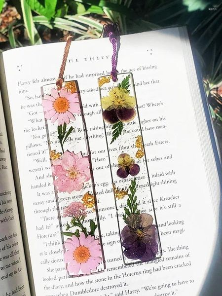 Mark Daisy – accessoires pour étudiants, fournitures créatives de lecture en époxy, marque-page, pendentif fleur, pompon exquis Transparent