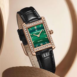 Mark Huafei Brand Tempérament pour femmes Tiktok Diamond Set Fashion Simple Small Green Watch Imperproof Luxury