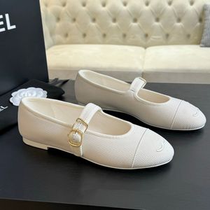 Mary Jane schoenen vrouw designer klassieke kleding schoenen rond tenen ballet flats muilezel slip op loafers katoenen zijden geborduurde schoenen metaal enkel aanpassing gespo