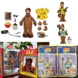 Mascottekostuums Originele Neca Ultieme Alien Levensvorm Alf Action Figure Model Speelgoed Gezamenlijke Beweegbare Pop Collectie Speelgoed Kerstcadeau