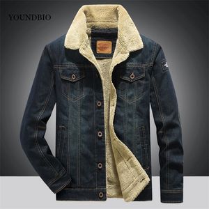 Masculine Jacket Heren Houd Warme en Fluwelen Verdikking Jean Casual Mode Assault Locomotive Coat 220301