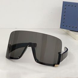 Mask Styling lentes grises lisos para hombre Gafas de sol de diseño para mujer Trim cuadrado G Detalles 100%UVA/UVB Caja original de protección Original