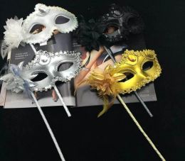 Máscaras de disfraces Fiesta de Halloween hecha a mano Máscara de lentejuelas venecianas Máscara de media cara con palo de flor lateral Máscara de mano2027606 LL