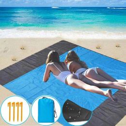 Mat zandvrije stranddeken, 82" X 79" waterdichte grote strandmat, picknickdeken, buitenfamiliemat voor strand, kamperen, wandelen