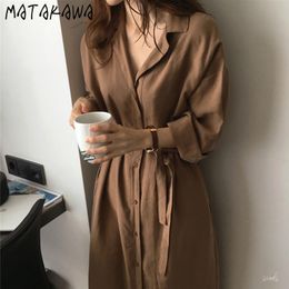 Matakawa Mode Vrouwen Windbreaker Herfst Dames Kleding Korea Chic Shirt Jurk Lace-up Taille Dunne Lange Trench Coat 210513