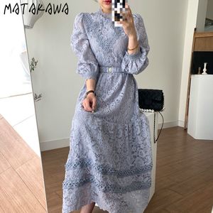 MATAKAWA Pesado encaje crochet femme robe coreano chic elegante stand collar mujeres vestido de cintura alta gran swing vestidos con cinturón 210513