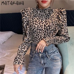 MATAKAWA imprimé léopard à volants femmes T-shirt printemps col montant t-shirts plissé bulle manches femme t-shirts haut ample 210513