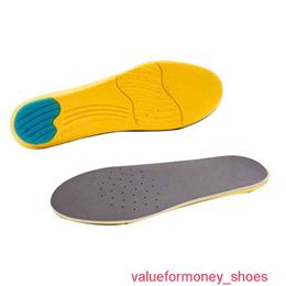 Materialen Schoenen 1pair Herbruikbare Mannen Vrouwen Voetverzekering Memory Foam Deodorize Inlegzolen ORT IC Bergbeklimmen kan worden gesneden Schoenpad Outdoor Ademend