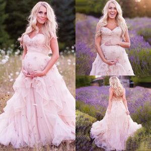 Robes de mariée de campagne de maternité avec des fleurs Une ligne décolleté en coeur style bohème rustique blush rose plus la taille robe de mariée cou