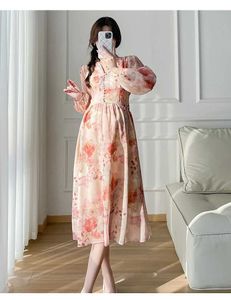 Robes de maternité Style Japonais Femme enceinte Robe florale printanier avec longues manches lanternelles à la mode en mousseline de soie élégante WX5.2629gf
