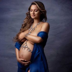 Zwangerschapsjurken Nieuwe zwangerschapsfotografie Sexy Chain Body Schouder ketting Striertreuvels voor zwangere vrouwen fotograafaccessoires T240509