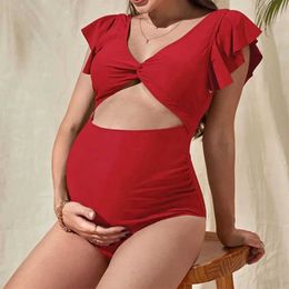 Zwangerschap Swimwears V-Neck Maternity Swimsuit Nylon Solid Color Integrated Swimsuit met gesneden plooien Maternity Swimsuit Maternity Swimsuit H240518