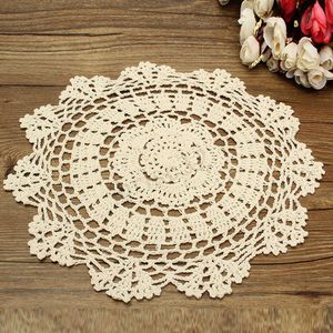 Tapis Tapis 203040cm Rond Vintage Coton Crochet Table Napperon De Mariage Serviettes Tissu Dentelle Napperons Dessous De Verre Décoratifs Pad De Noël Z0502