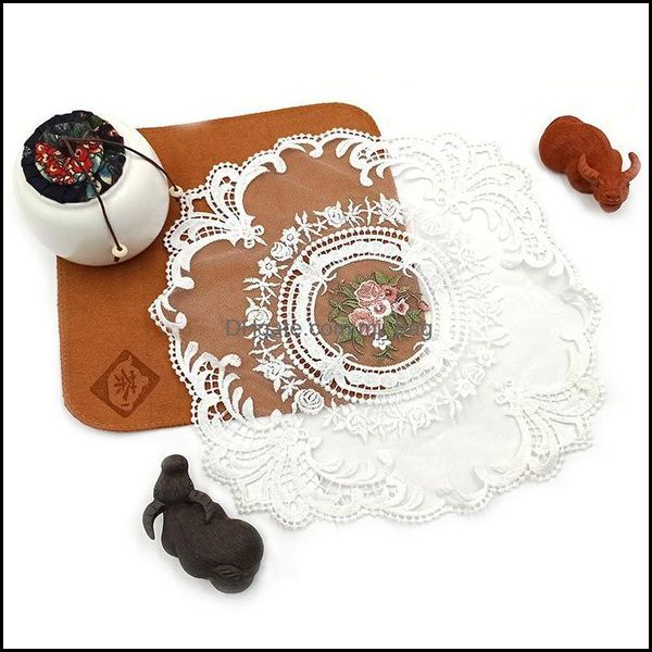 Mats Pads Lace Flower Table Cloth Placemat Estilo europeo Café Oval Bordado Suministros para el hogar Moda Drop Entrega 2021 Kit de jardín Dhalc