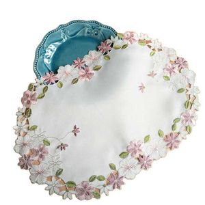 Tapis Pads Fleurs de luxe table napperon pad tissu broderie tasse café thé napperon caboteur Noël plat napperon mariage fête cuisine Z0502