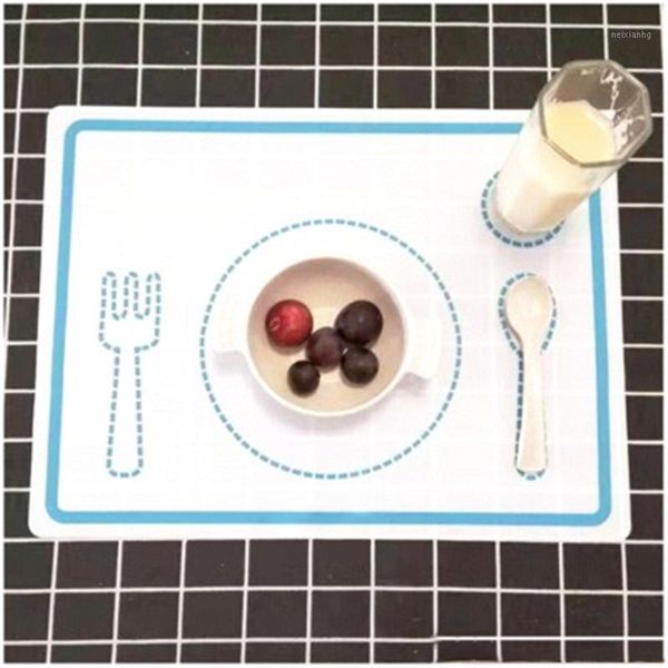 Tapis Coussinets Contours simples Impression Napperon Cuisine Table Roulante Tapis Grand Rectangle Silicone Bébé Dîner Alimentation Souple Bol Pad1